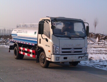 HWK5070GSS型灑水車獲客戶認可，助力汽車物流高效發(fā)展